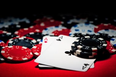 AduQ hand rankings and card combinations